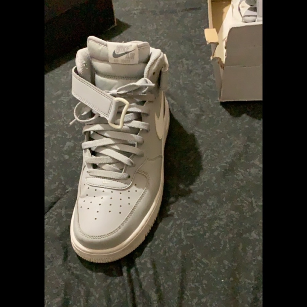 AF1